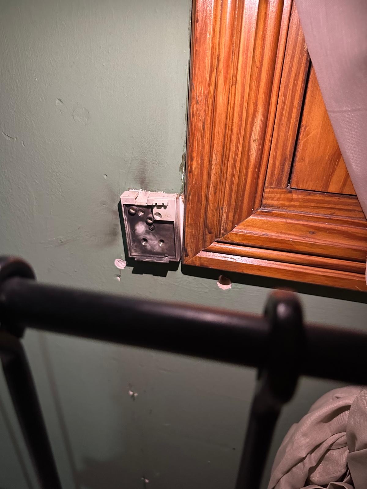 Boîtier électrique exposé