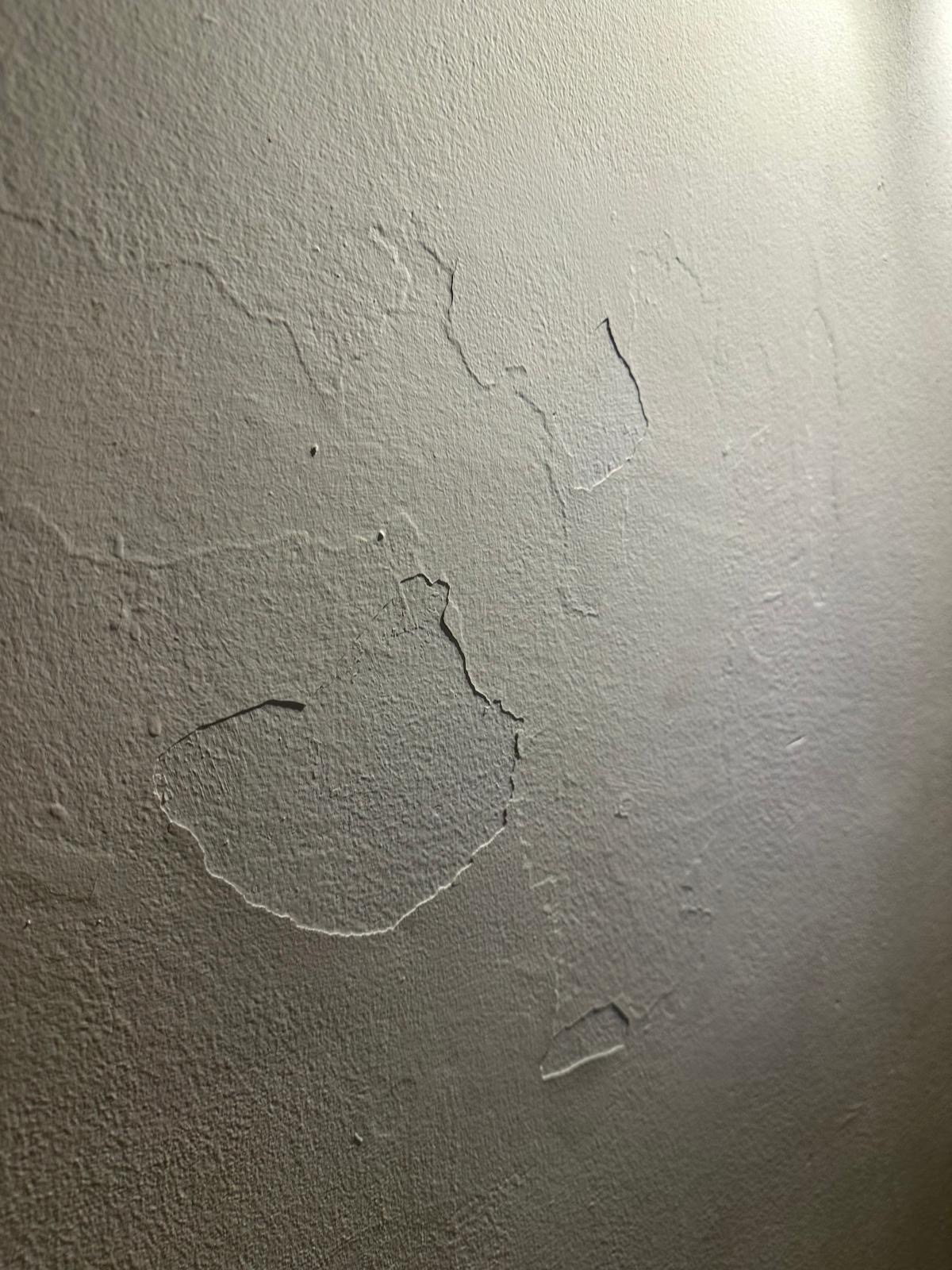 Mur qui s'écaille